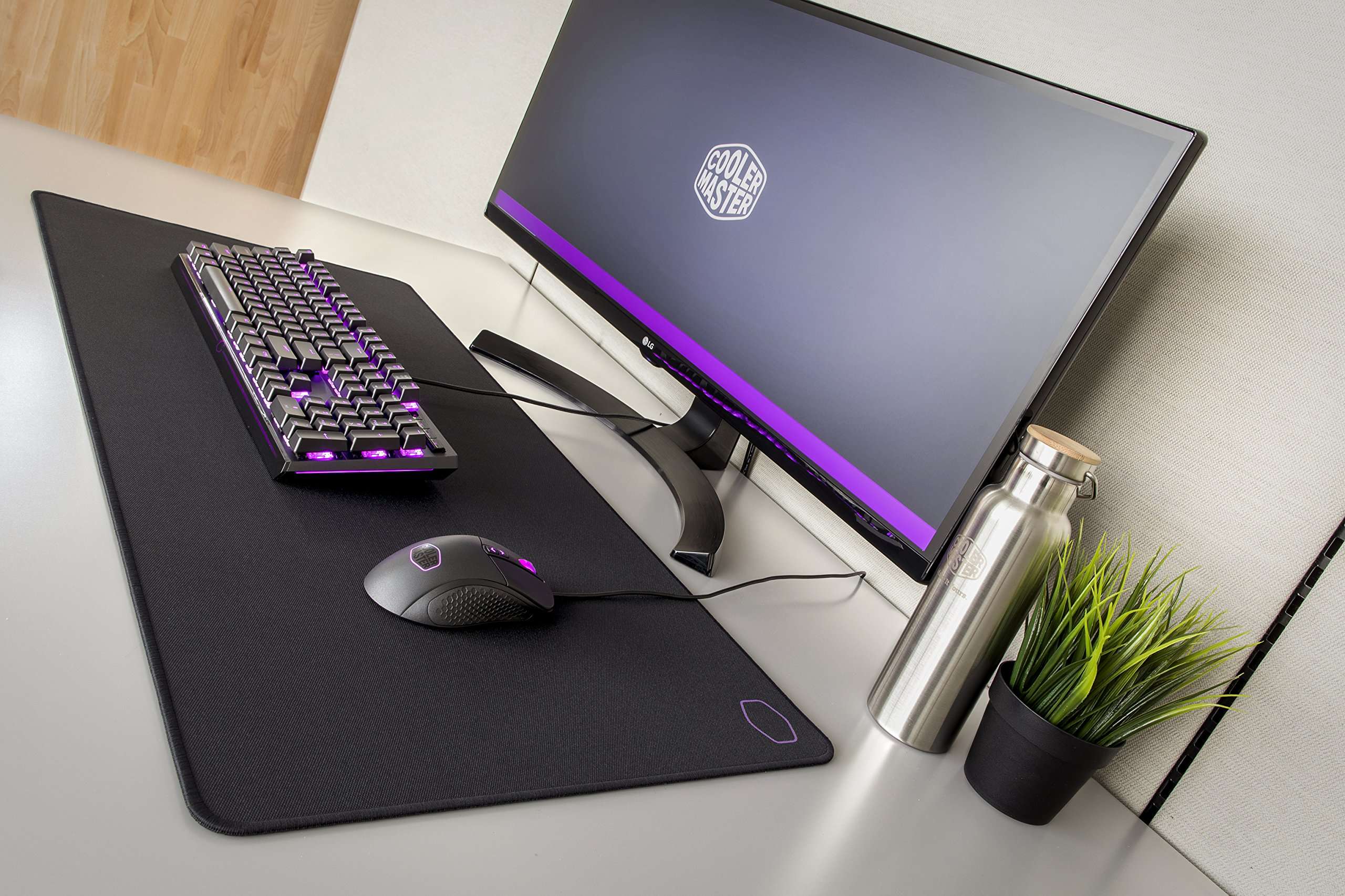 Cooler Master MP510 Extra Large Gaming Mouse Pad with Durable, Water-Resistant Cordura Fabric 5