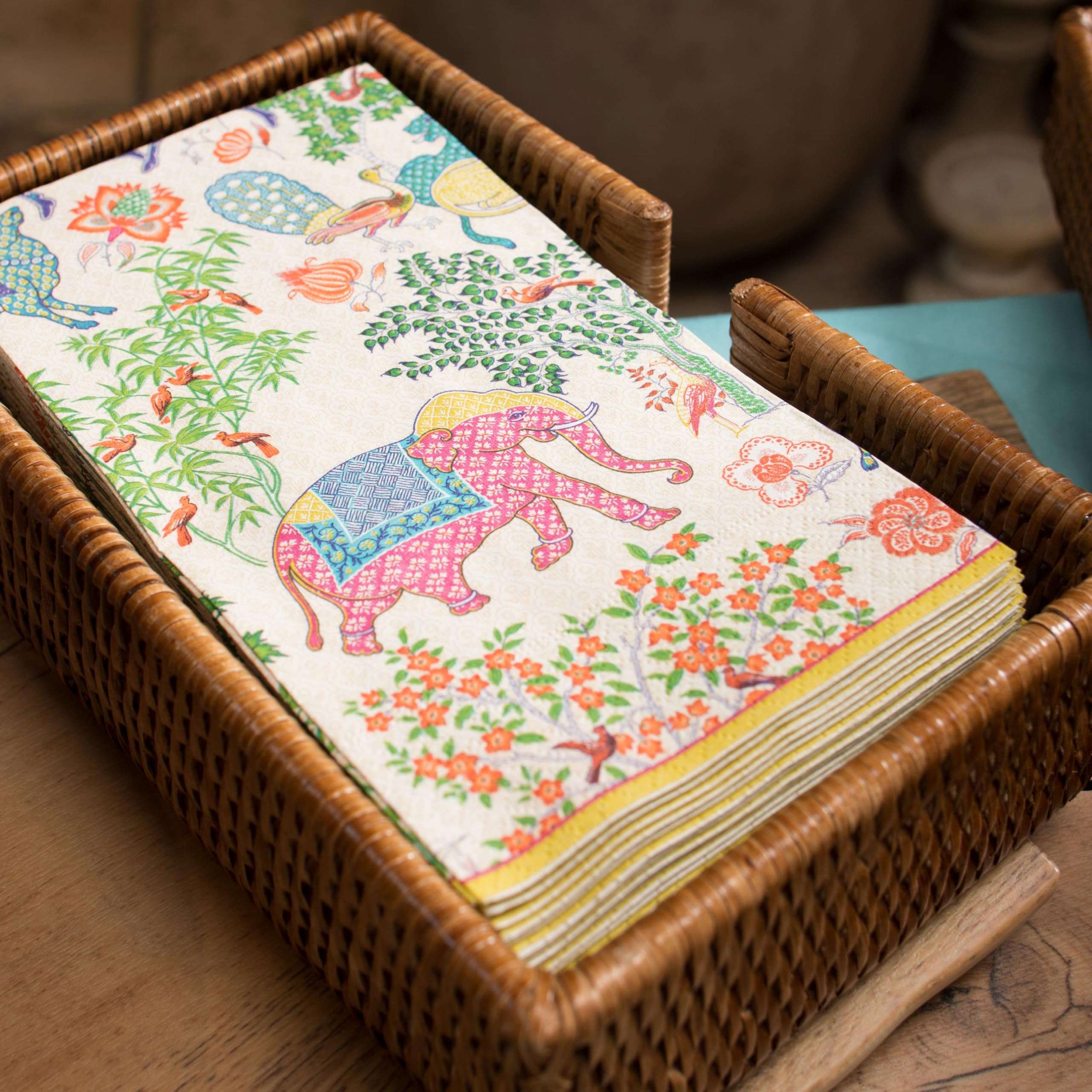 Entertaining with Caspari 15-Pack Le Jardin De Mysore Guest Towels 3