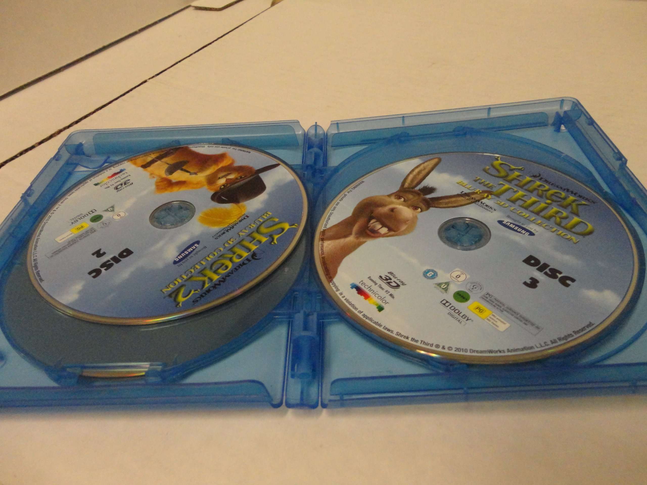 Samsung SSG-P2100S/ZA Shrek 3D Starter Kit - White (Compatible with 2010 3D TVs) 4