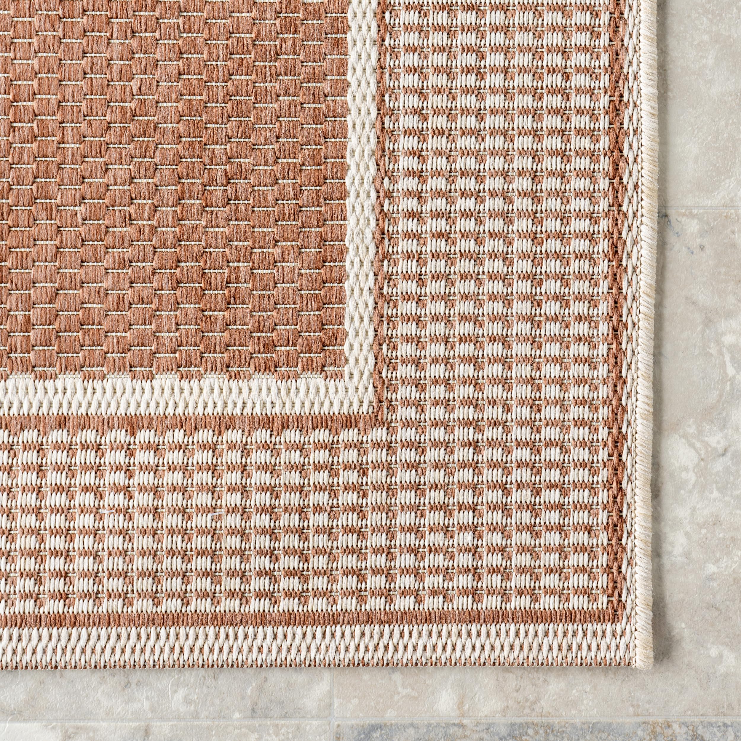 nuLOOM Gris Bordered 4x6 Indoor/Outdoor Area Rug for Living Room Patio Deck Front Porch Kitchen, Brown/Beige 5