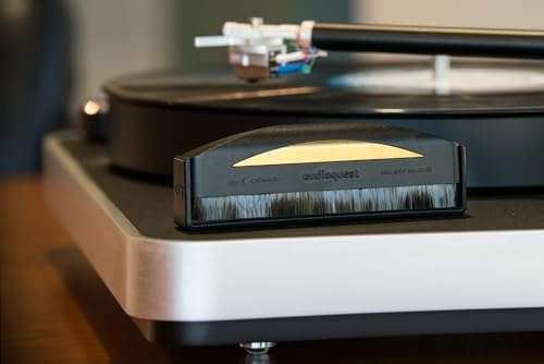 AudioQuest Record Brush Antistatic Carbon Plate Brush 3