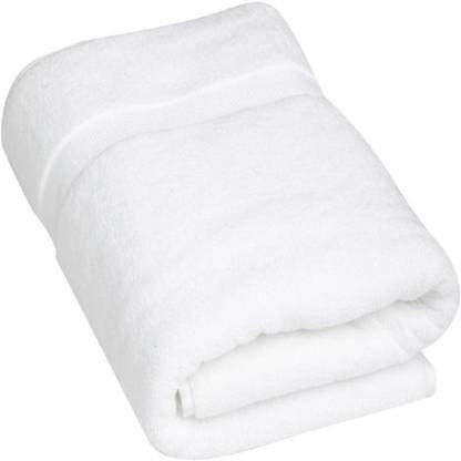 Exclusive Cotton Bath Towel Set, Make this superior quality fabricated bath towel a part of your bathroom collection. Made from high quality material, it will wrap you in warmth after every shower. The dense texture keeps the towel gentle on your skin and helps remove dirt, perspiration and oils, from your hands, face and body. 2