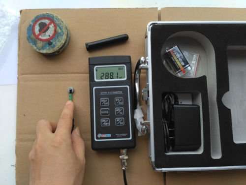 TOPCHANCES Digital Gauss Meter Handheld Portable Tesla Meter Fluxmeter Surface Magnetic Field Tester 4