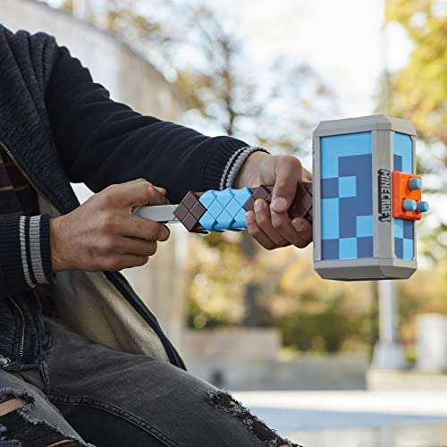 Nerf Minecraft Stormlander Dart-Blasting Hammer, Fires 3 Darts, Includes 3 Official Elite Darts, Pull-Back Priming Handle (Amazon Exclusive) 4