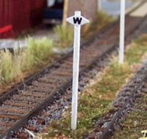 Osborn Models HO Scale * Canadian Whistle Signs * Set of 5 * EZ Assembly Kit * New #RRA1047