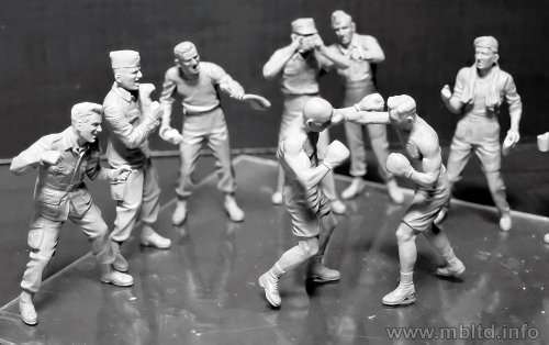Master Box Models "Friendly Boxing Match" British and American Paratroopers WWII Era Model Building Kit (9 Figures Set), Scale 1/35 4