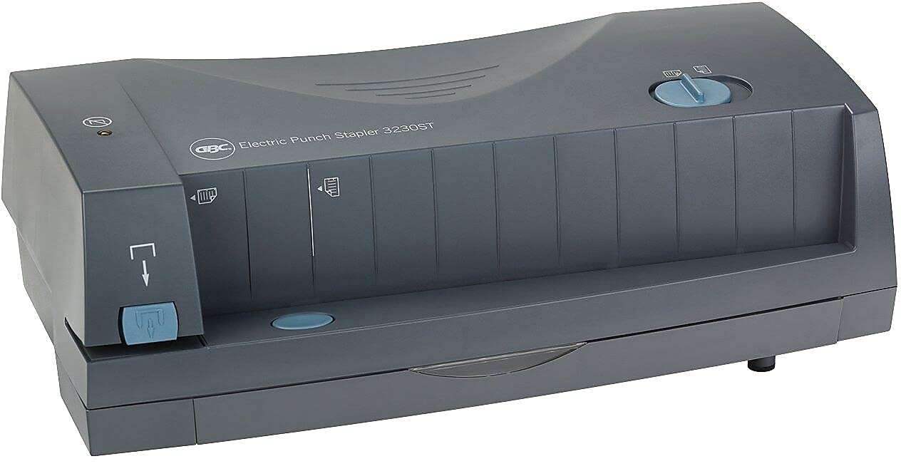 GBC 3230ST Three-Hole Punch and Stapler 4