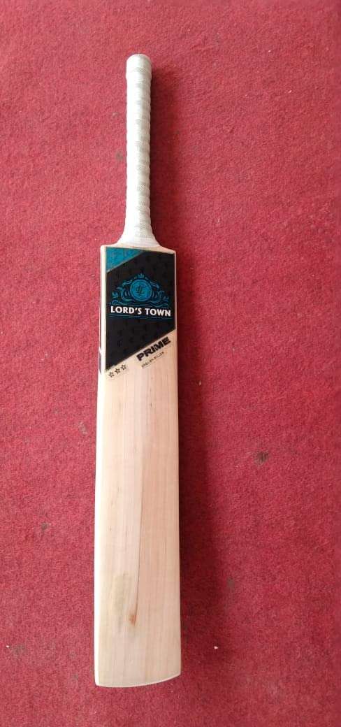 Sports World Lordstown Prime English Willow Cricket Bat 4