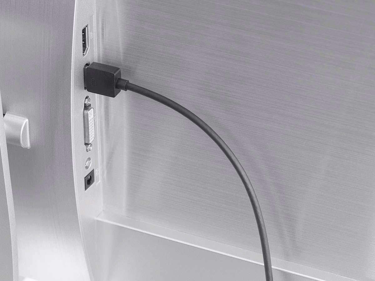 Monoprice High Speed HDMI Cable - Certified Premium, 4K@60Hz, HDR, 18Gbps, 36AWG, YUV, 4:4:4, 1 Feet, Black - Ultra Slim Series 5