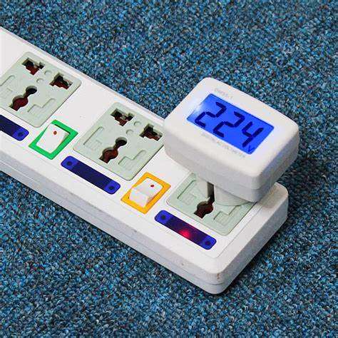 Gecheer Voltage Meter,Flat US Plug AC 80-300V LCD Digital Voltmeter Voltage Measuring Monitor,Voltage Panel Volt Test Monitor Gauge Meter for Household Plug into Outlet for Voltage Measuring Monitor 3