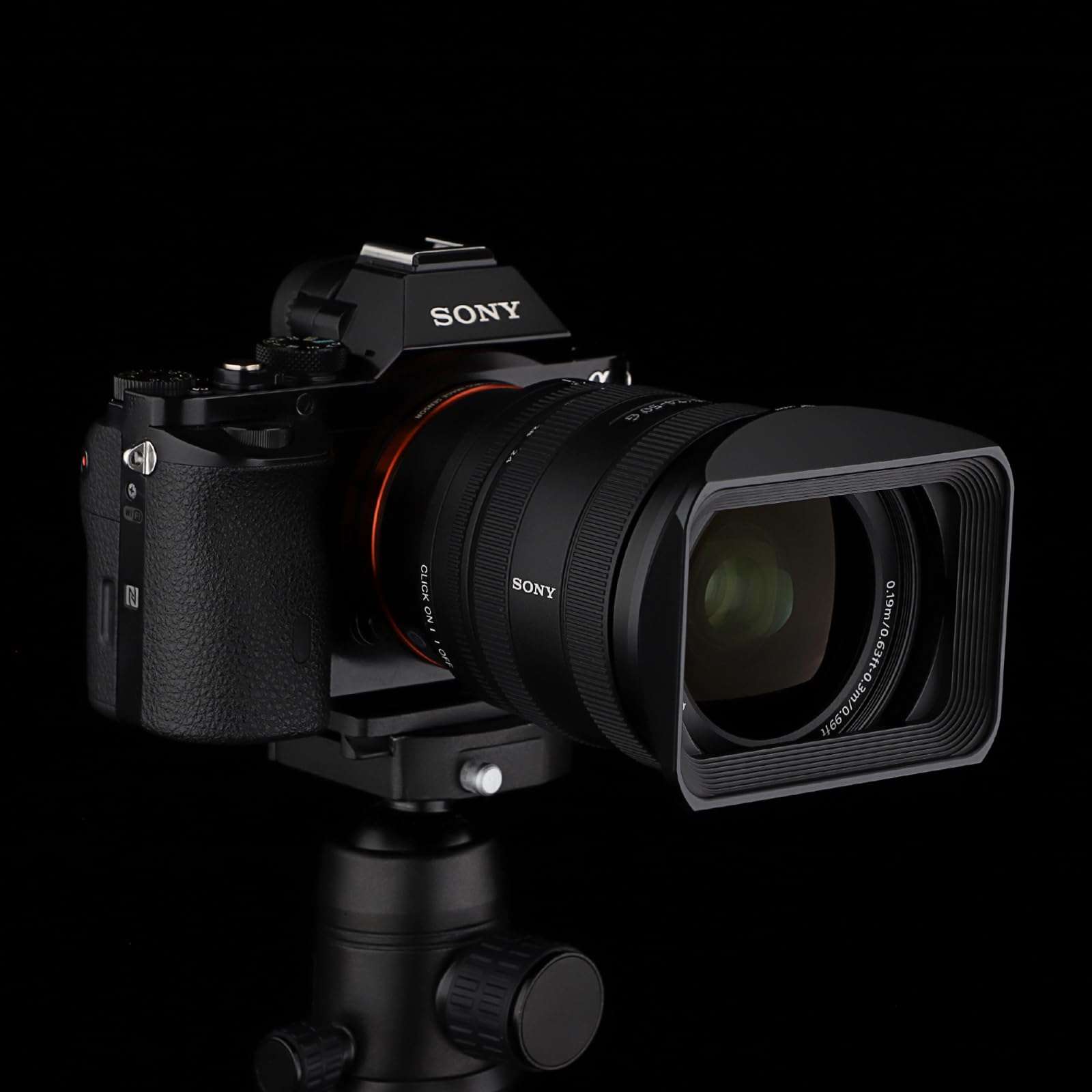 Haoge LH-E245 Metal Square Lens Hood for Sony FE 24-50mm F2.8 G Lens Bayonet Shade with Cap on Sony A7CR a7cii A7R4 4