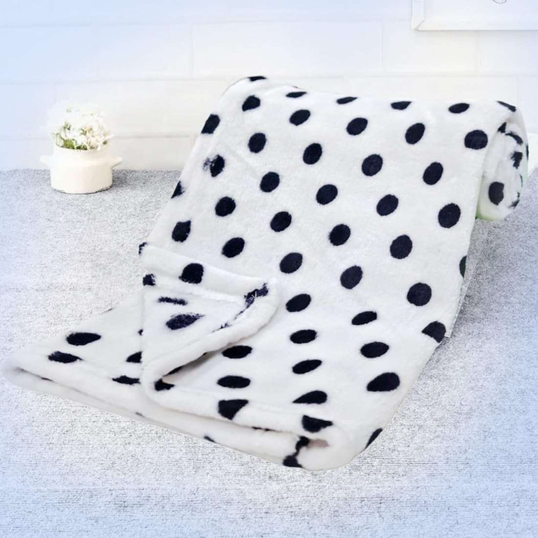 Bumtum Super Soft New Born Baby Polka Dot Blanket | Wrapper Sheet for Baby Boys & Baby Girls | Lightweight | Super Comfortable (100cm x 75cm, White) 1