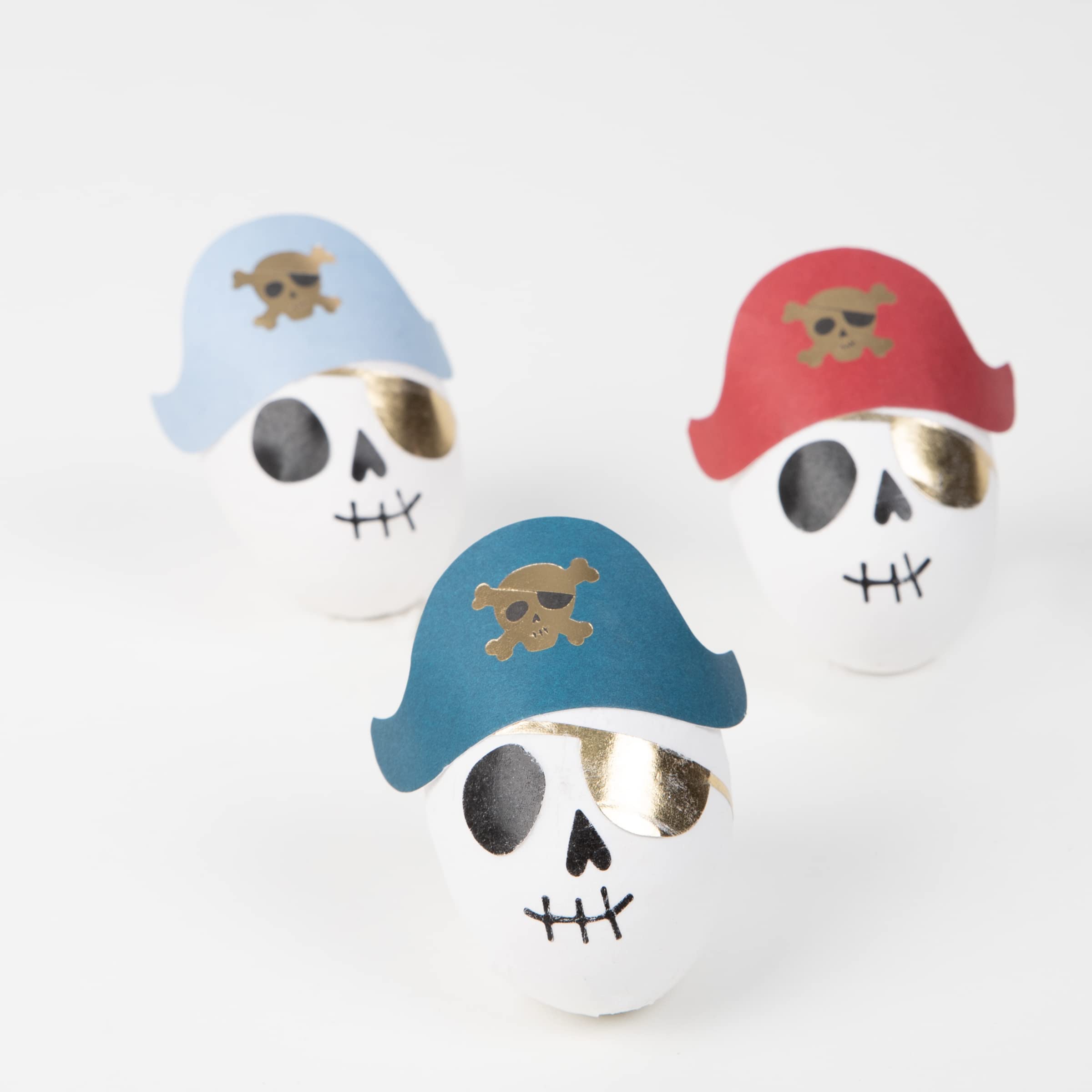 Meri Meri Pirate Skulls Surprise Balls (Pack of 3) 1