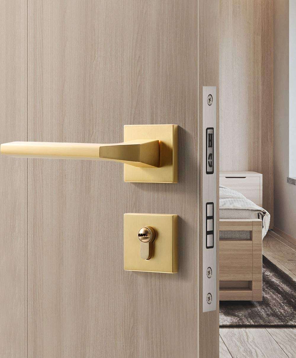 Toy Door Handle with Lock and Key Handleset with Lever Door Handle Door Lever Lock Reversible for Right and Left Indoor and Outdoor Door Lock in Gold Door Handle Entrance Lever with Modern Design 5