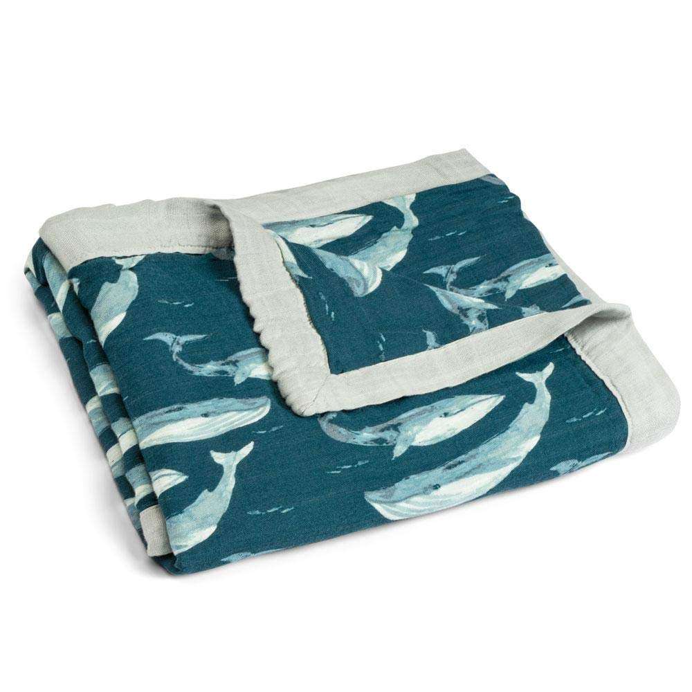 Milkbarn Big Lovey Blanket (Blue Whale) 1