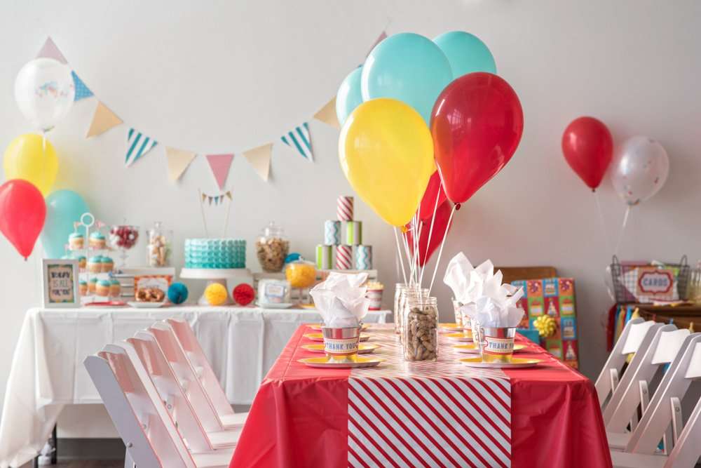 American Greetings Red Party Supplies, Round Paper Dessert Plates (20-Count) 3