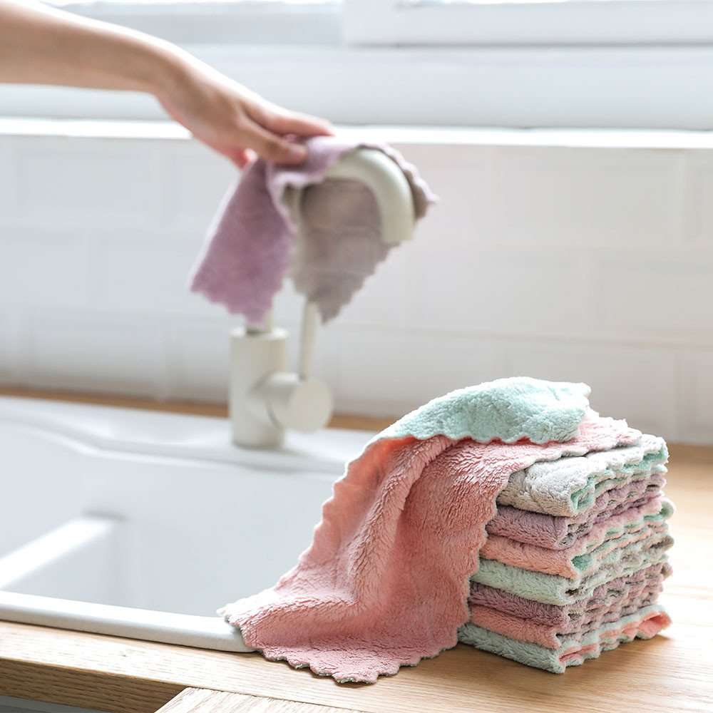 Nonstick Oil Coral Velvet Hanging Hand Towels No Odor Reusable Cleaning Cloths for Kitchen 5