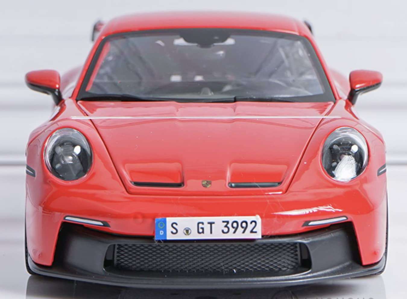 Maisto - 1/18 Scale Model Compatible with Porsche Replica Miniature Sports Car Collectible 911 GT3 2022 (Red) 6