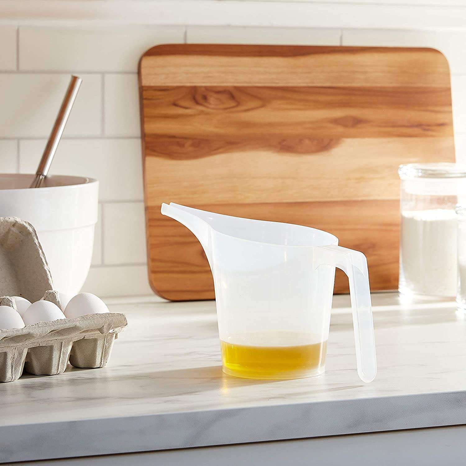 Vedini Pouring Measuring Jug, Long Spout Funnel Pitcher Multi Purpose, Cake, Soap Making Jug (max 900ml 1000ml Capacity) Microwave Safe (Plastic) 4