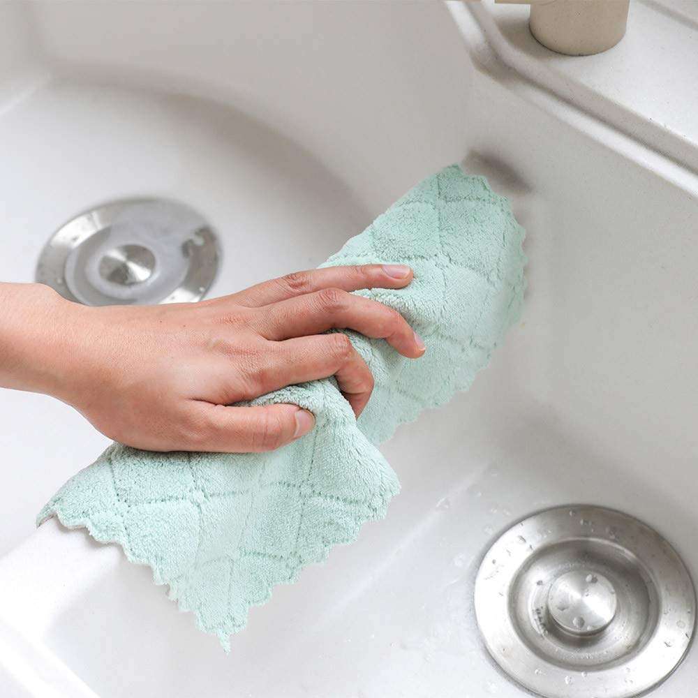 Nonstick Oil Coral Velvet Hanging Hand Towels No Odor Reusable Cleaning Cloths for Kitchen 3