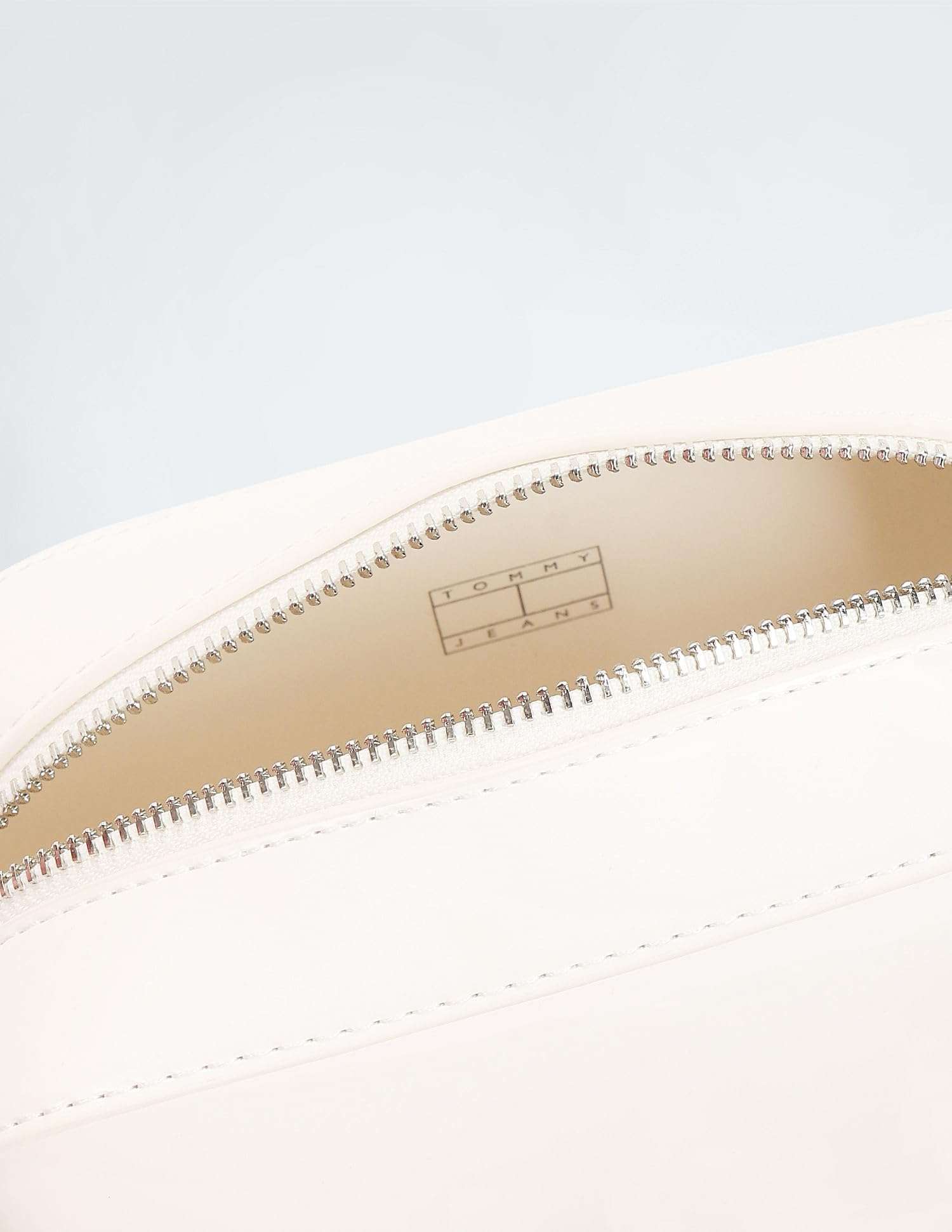 Tommy Helfiger Women WHITE Color Handbag 5