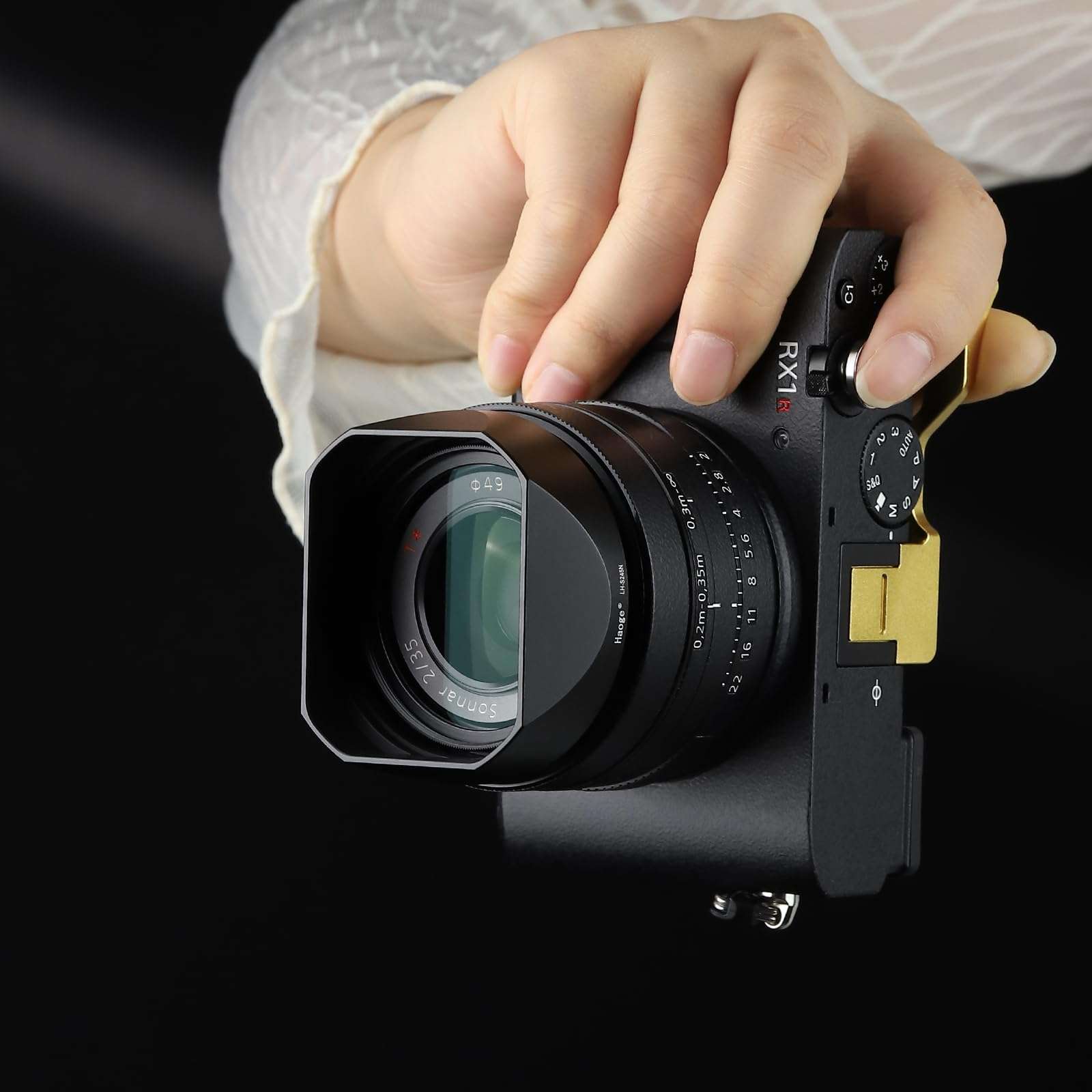 Haoge Metal Square Lens Hood for Sony RX1R3/RX1M2/RX1 FE 40mm F2.5 G FE 50mm F2.5 G 24mm F2.8 G Lens Shade on A7CII A7CR A7R5 Camera Bayonet Mount 4