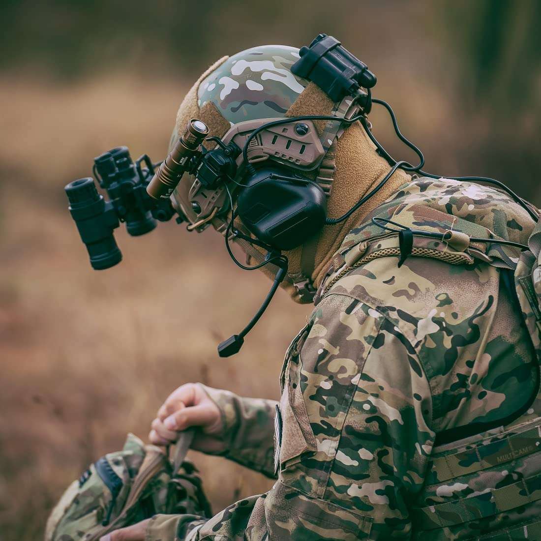 Weltool W35IRH Tactical Helmet Light and PM4 Offset Picatinny Rail Light Mount 6