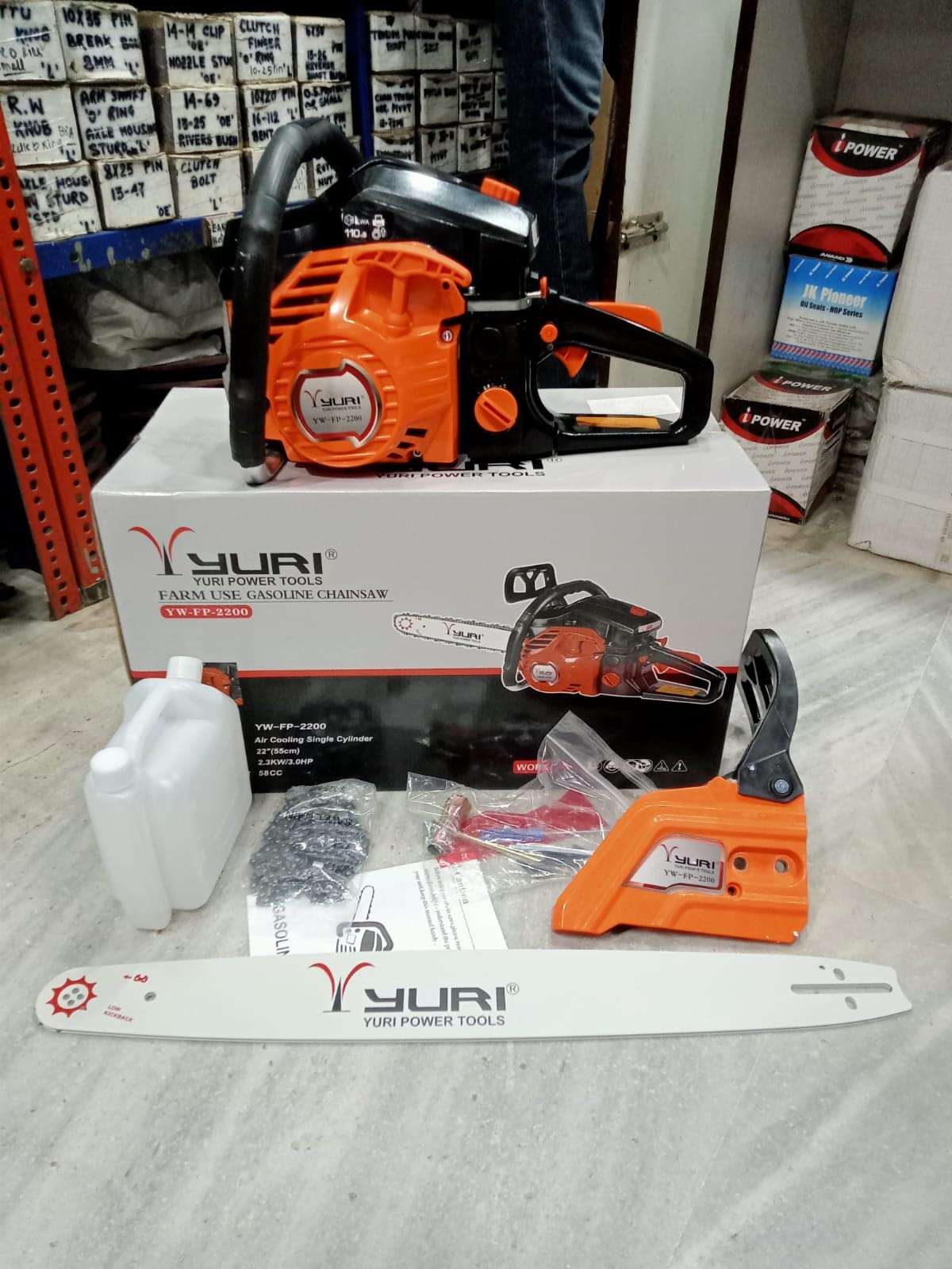 YURI FORPARK 58CC CHAIN SAW | HEAVY DUTY CHAIN SAW WITH 58 CC, 2 STROKE PETROL ENGINE POWER & 22 INCH BLADE/BAR | CORDLESS CHAIN SAW | CUTTING SAW FOR FARM & GARDEN 4