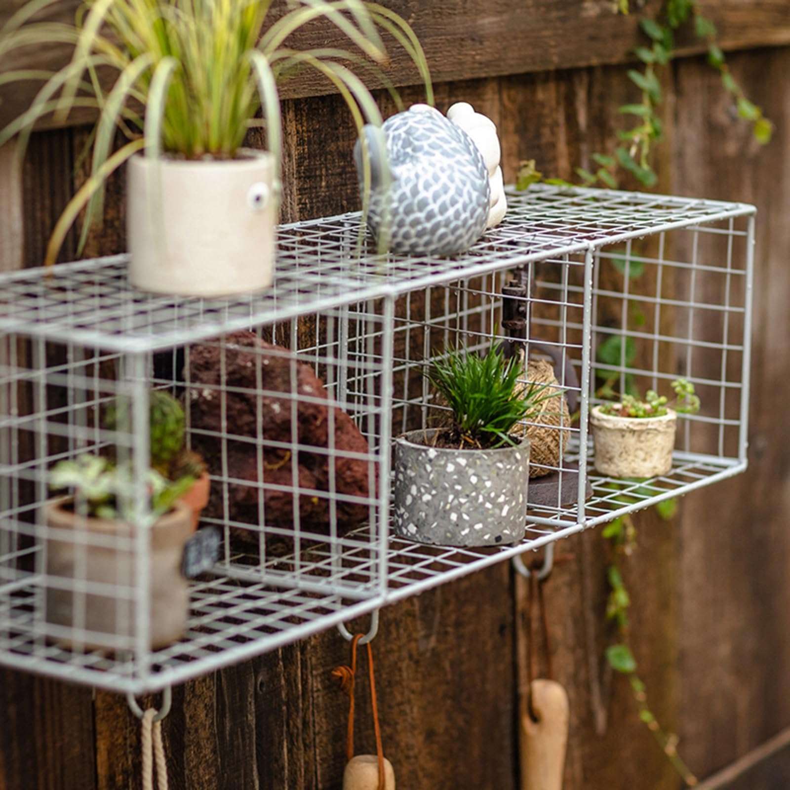 Wall Grid Hanging Basket with 4 Hooks, Wire Basket Gardening Tools Organizer, Industrial Display Shelf for Kitchen, Bathroom, Garden, Living Room 1