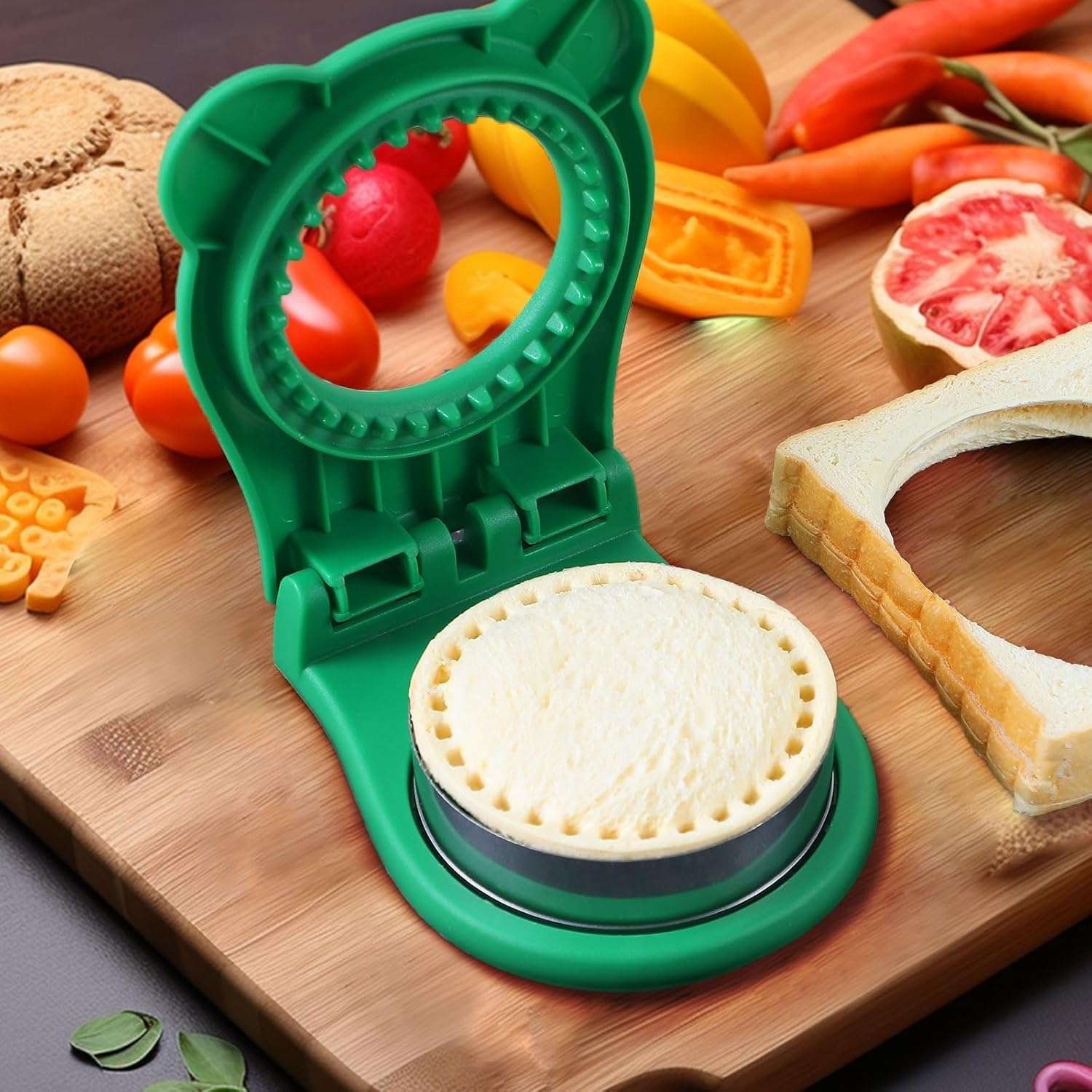 Uncrustable Sandwich Maker and Sealer Set Crustless Sandwich Press Mold Cookie Bread Pancake Maker Green Round Shape for Bread 6