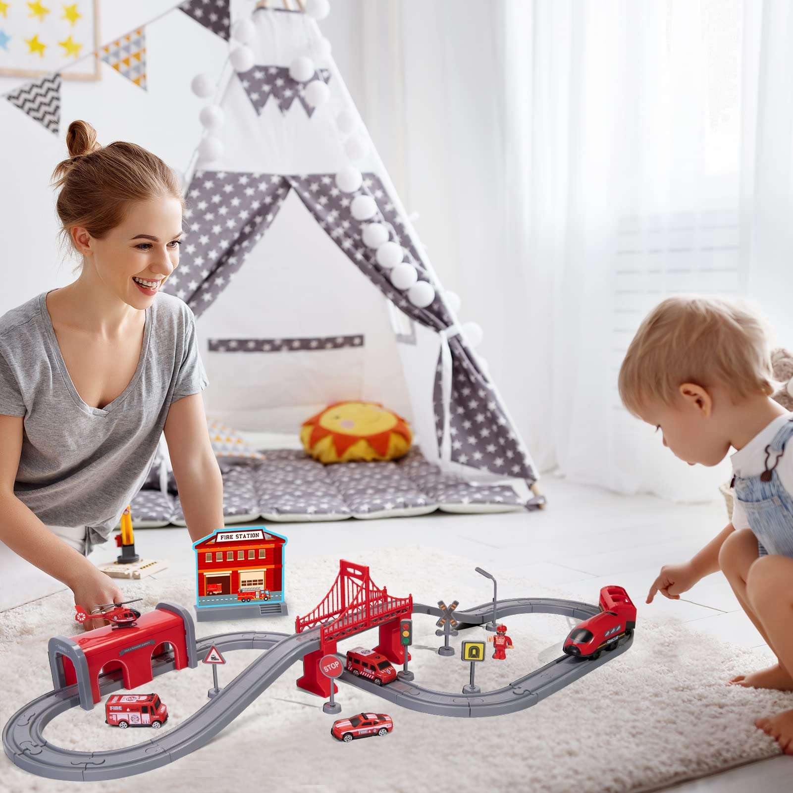 Train Sets for Boys 4-7, 66 Pcs Battery Operated Train Set with Tracks(Magnetic Connection), Compatible with Thomas, Brio, Chuggington, Melissa and Doug, Gifts for 3 4 5 6 Years Old Boys Girls 4