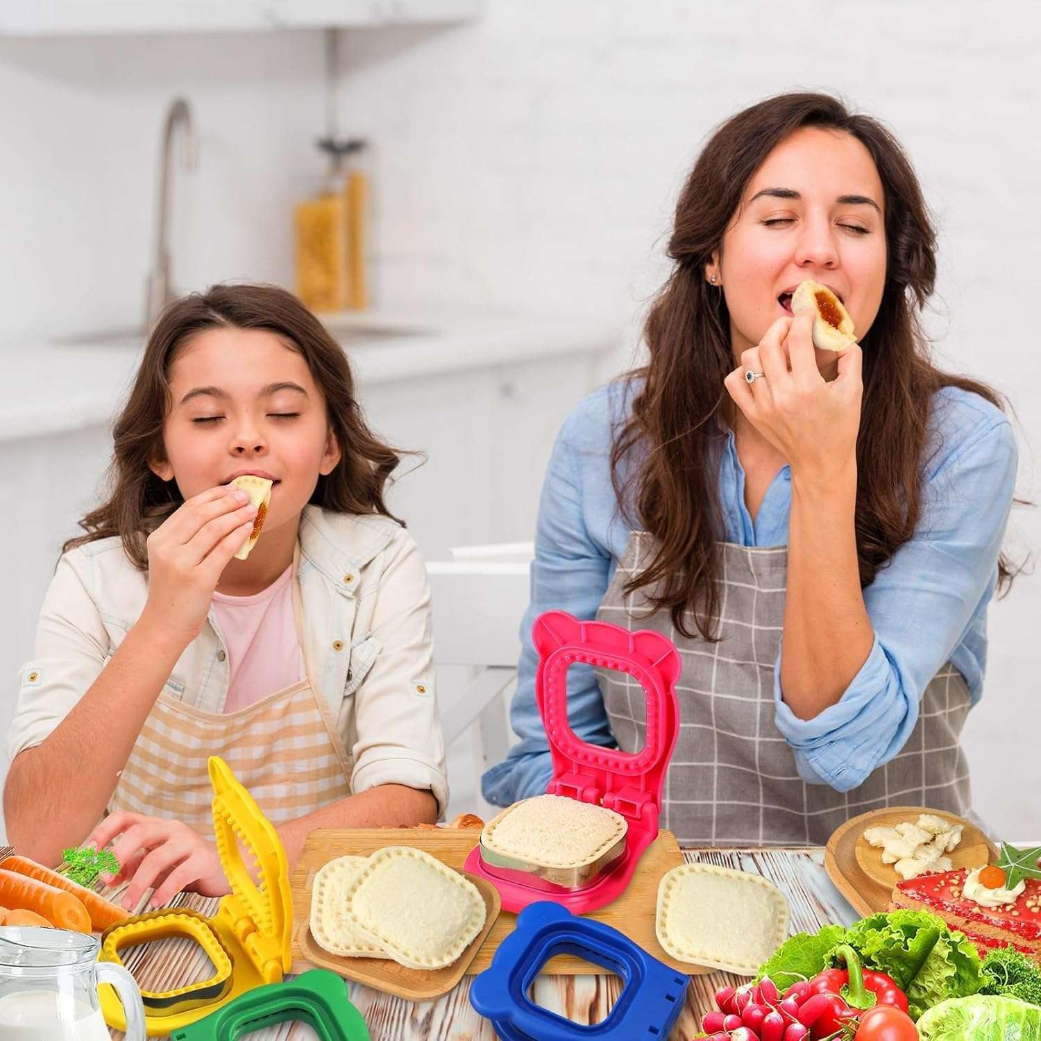 Keskriva Uncrustables Sandwich Maker, Square Shape Cutters for Kids Lunch and Sealer Stainless Steel Baking Tools Pocket Bread Mold Great Bento Box Crustable(Multicolor 6