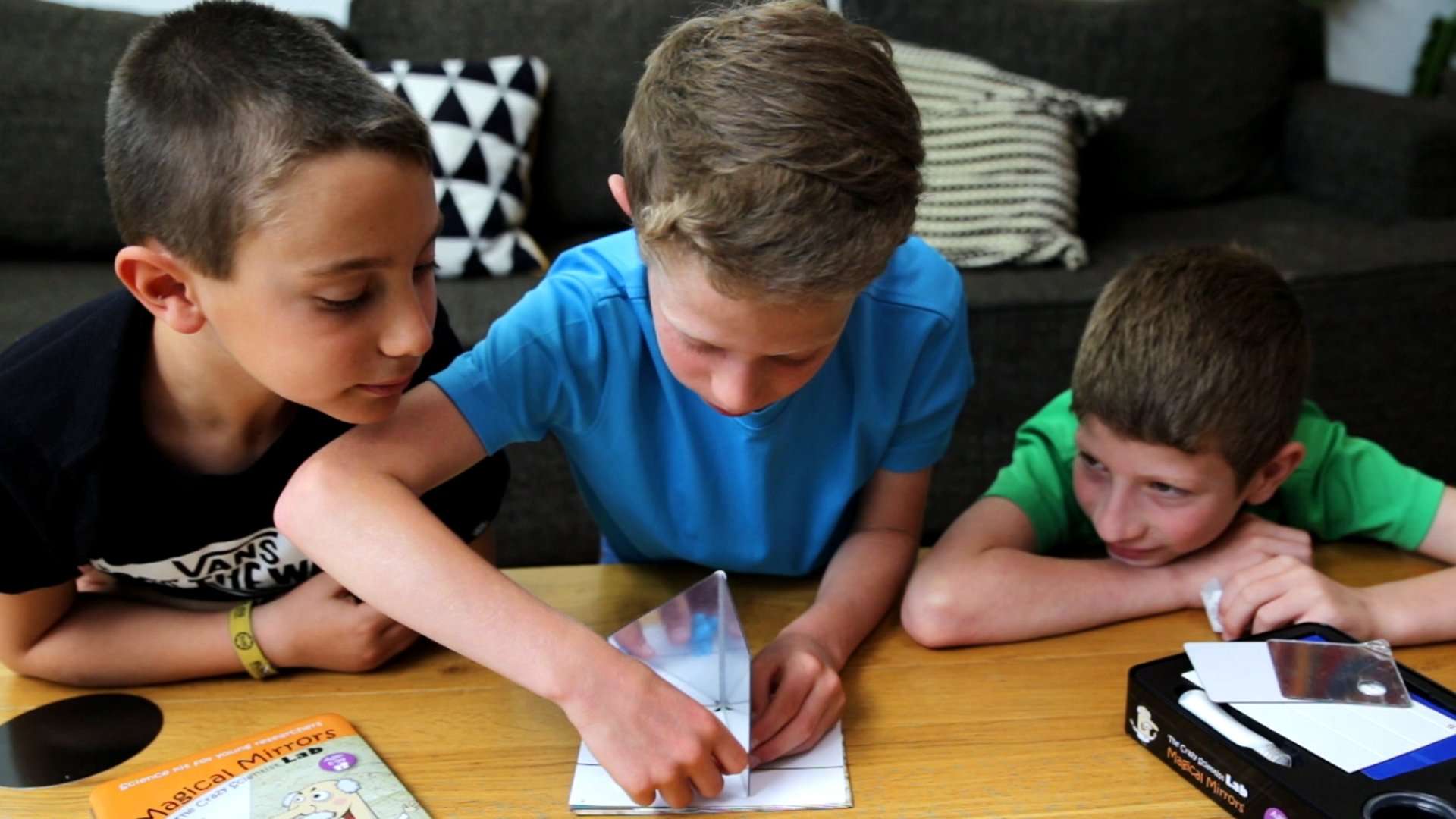 The Purple Cow Crazy Scientist Lab Magical Mirrors Science Kit 2