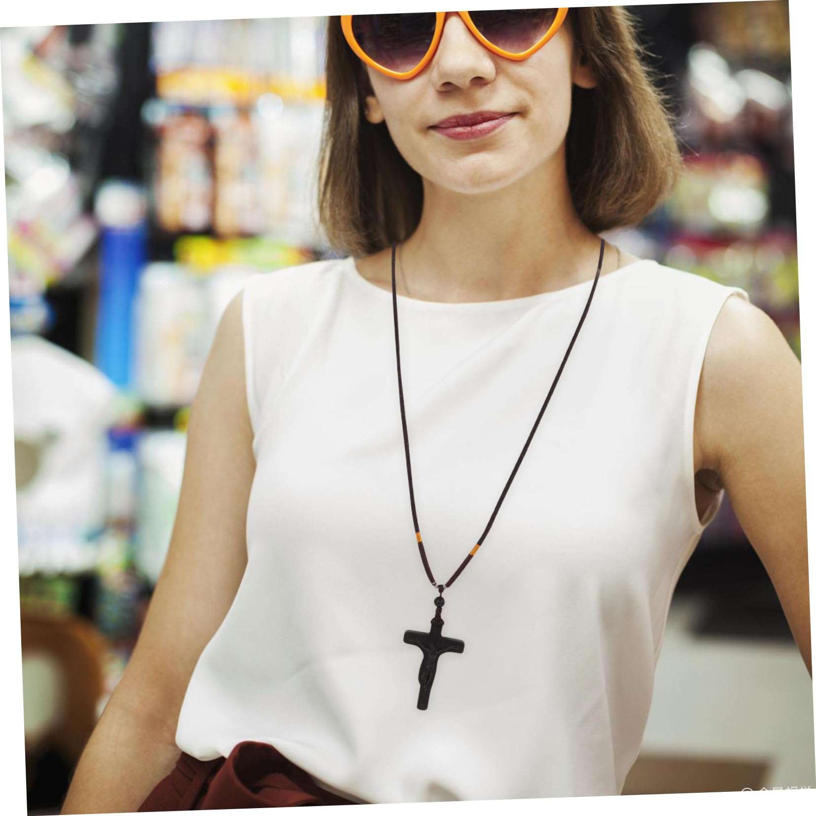 Toyvian Cross Wooden Pendant Necklace Unique Catholic Cross Hanging Decoration for Home Office for Holidays Special Occasions 3