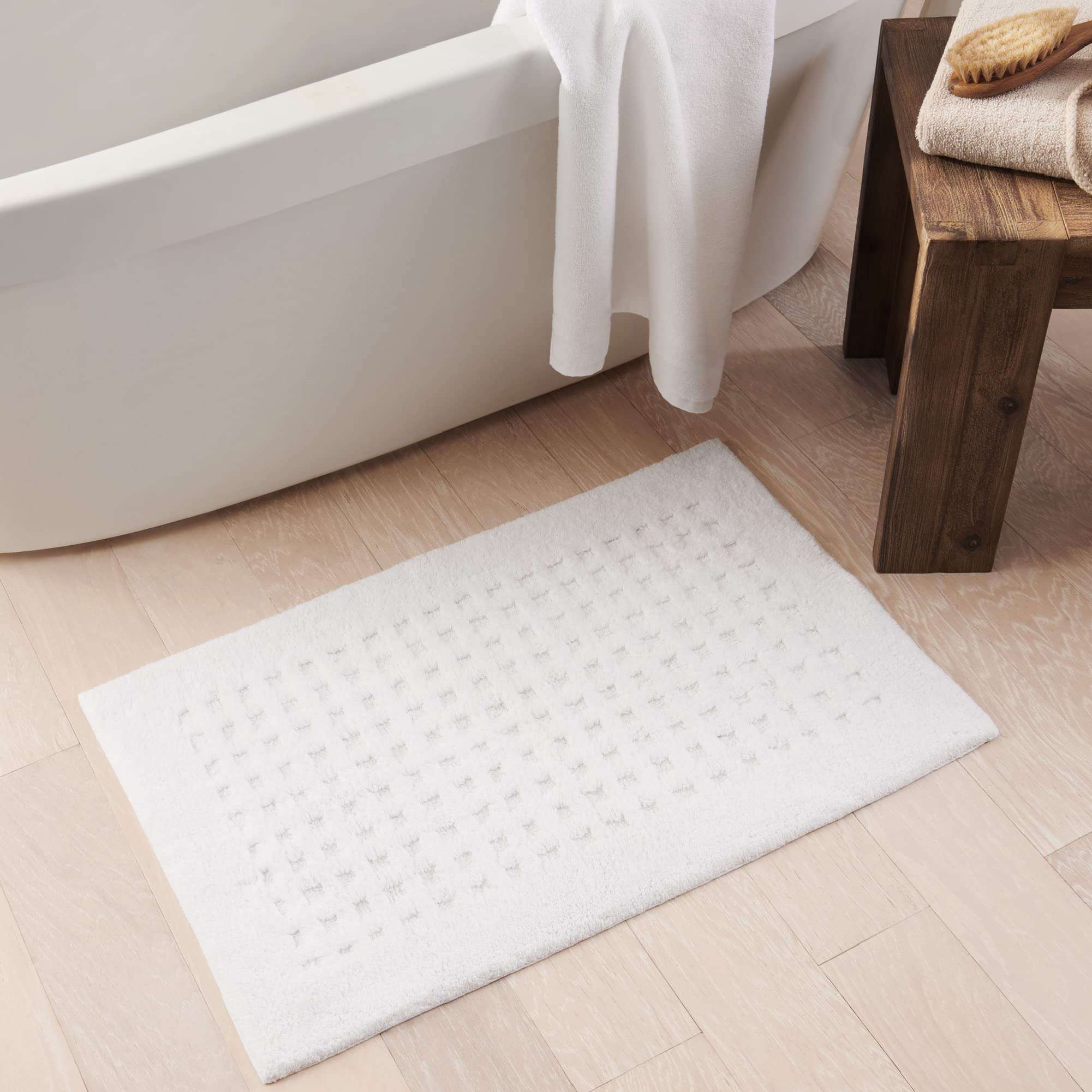 Elrene Home Fashions Essential Waffle Modern Soft Plush Absorbent Mat/Rug for Bath Tub, Shower, Vanity, or Sink, 20"x30", White 1