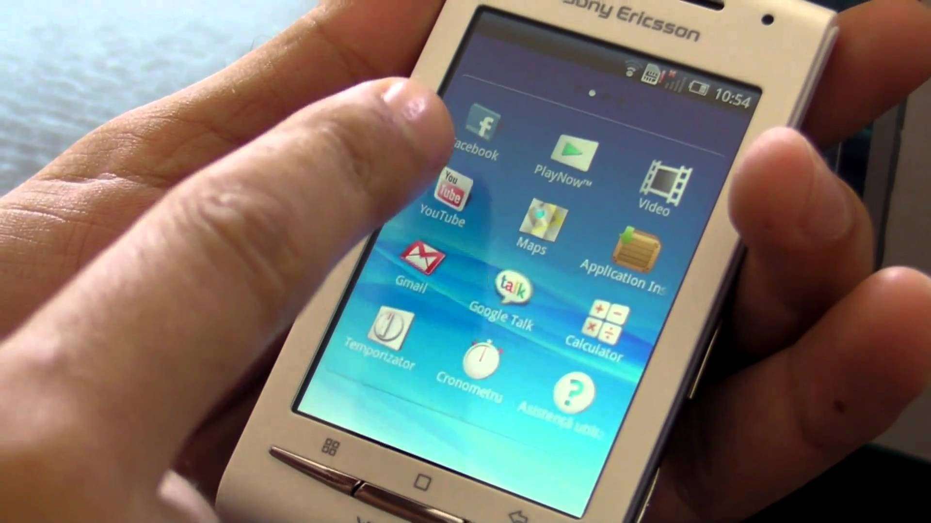 Sony Ericsson XPERIA X8 (E15i) Unlocked GSM Android Smartphone with 3MP Camera, Touchscreen, Wi-Fi, Bluetooth and GPS-International Version with no US Warranty (White) 6