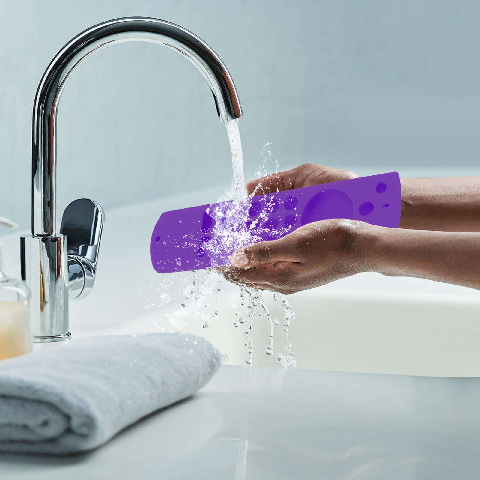 avoid Slip Soft Silicone Protective Controller Case with Lanyard , Silicone TV Remote Cover Case , TV Remote Replacement Case 6