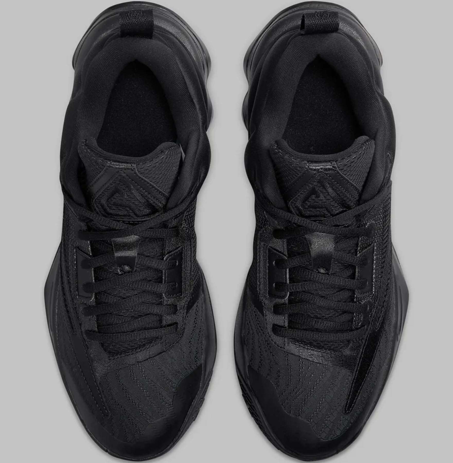 Nike Giannis Immortality 3 (DZ7533-001)_9.5 - Black/Black/Black 5