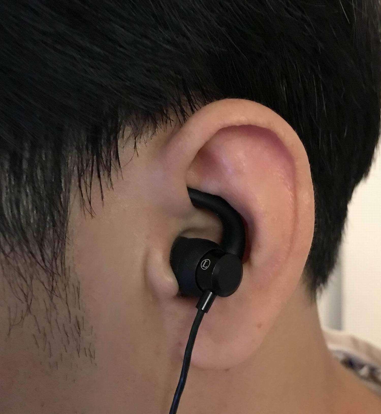 Earbuds Replacement Tips Soft Silicone Earbud Locks Sport Grips Earphones Stabilizer Fins Wings Tips for in-Ear and Ear Canal Earbuds (2Black-M) 5