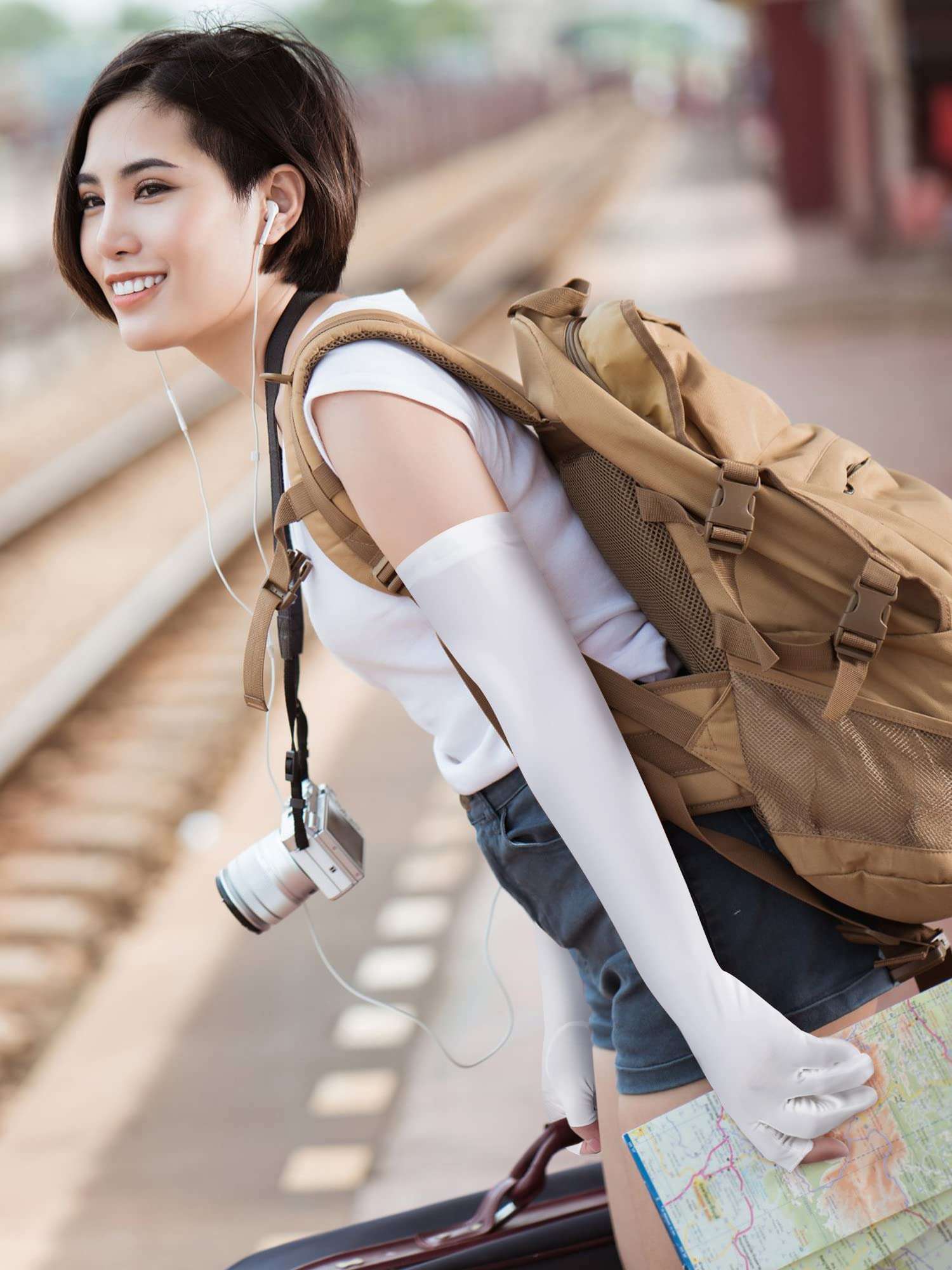 Bencailor 2 Pairs Sun Sleeves for Men Women with 2 Finger Holes Anti Slip Long Cooling Arm UV Protective Sleeves(Black, White) 5