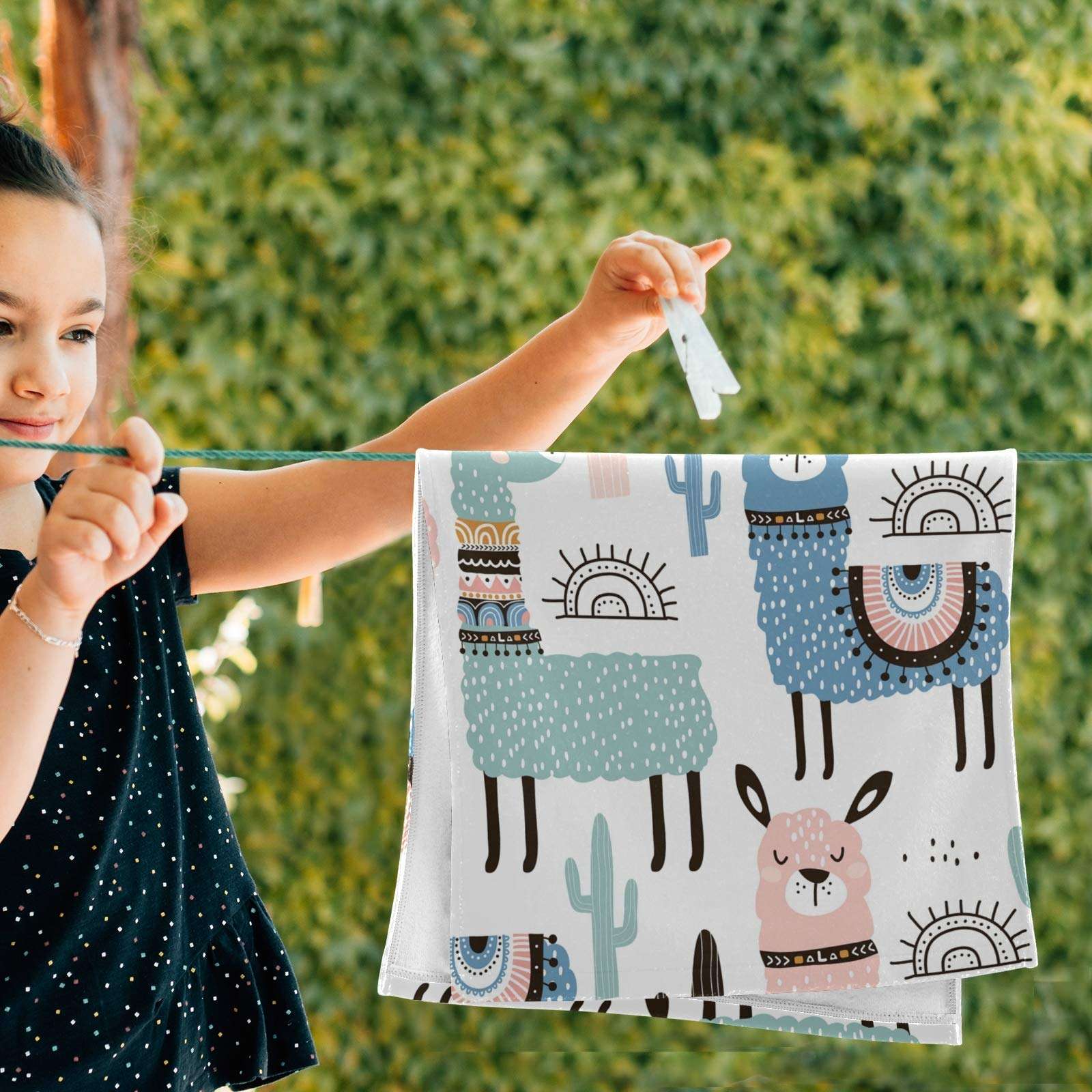 Llama Cactus Hand Towels Chic Cacti Alpaca Towel Set of 2 Animals Small Bath Towels Soft Guest Face Towel Bathroom Decorations Thin Kitchen Tea Dish Towels 14x28 in 4