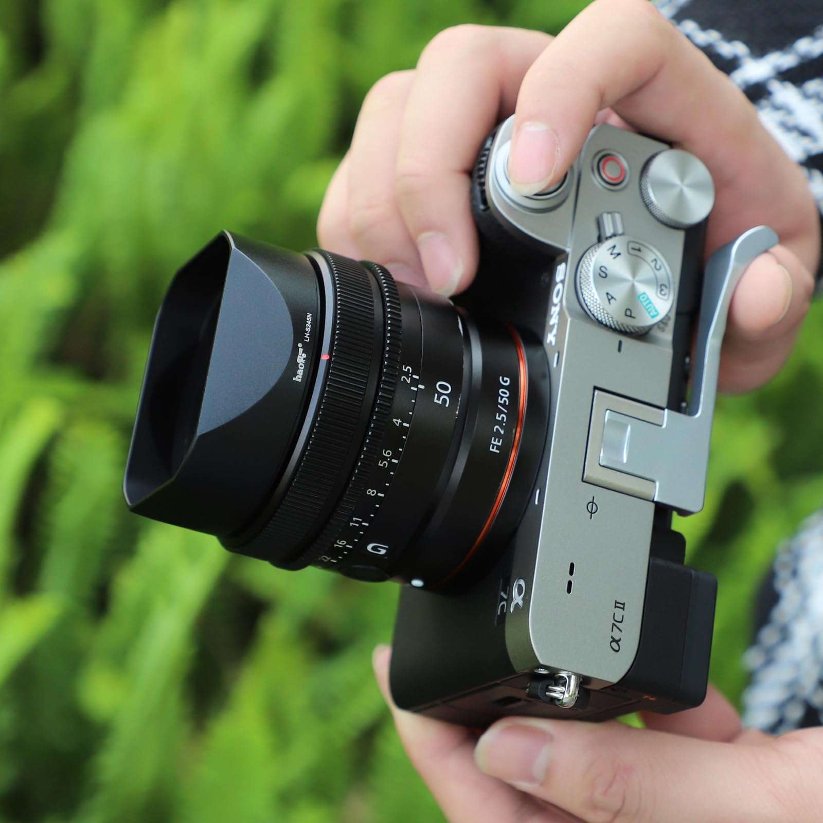 Haoge Metal Square Lens Hood for Sony RX1R3/RX1M2/RX1 FE 40mm F2.5 G FE 50mm F2.5 G 24mm F2.8 G Lens Shade on A7CII A7CR A7R5 Camera Bayonet Mount 5