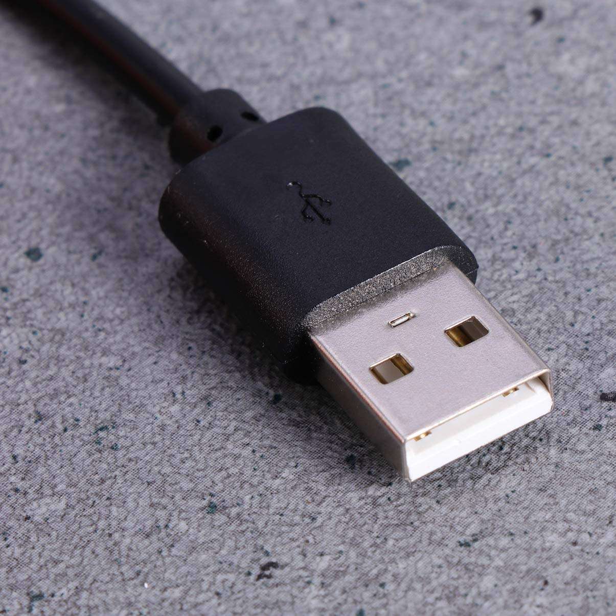 ULTECHNOVO Voltage and Current Monitor USB Chargers Car USB Voltmeter Multimeter with USB Output Voltmeter with USB Charger Car Charger USB Voltage Tester Detector LCD 4