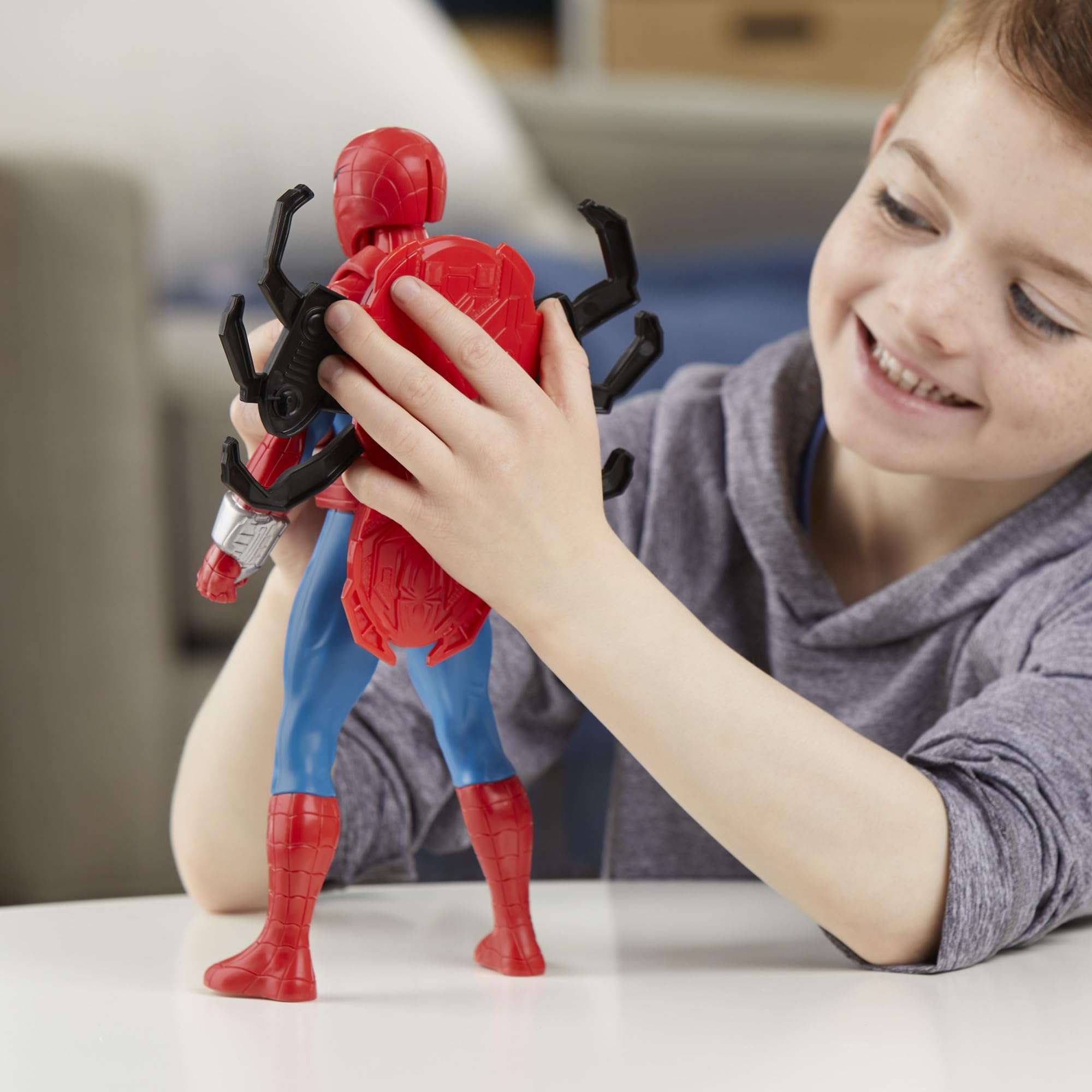 Marvel Spider-Man Thwip Blast Spider-Man Action Figure with Accessories, 11-Inch-Scale Super Hero Toys for Kids Ages 4 and Up 4