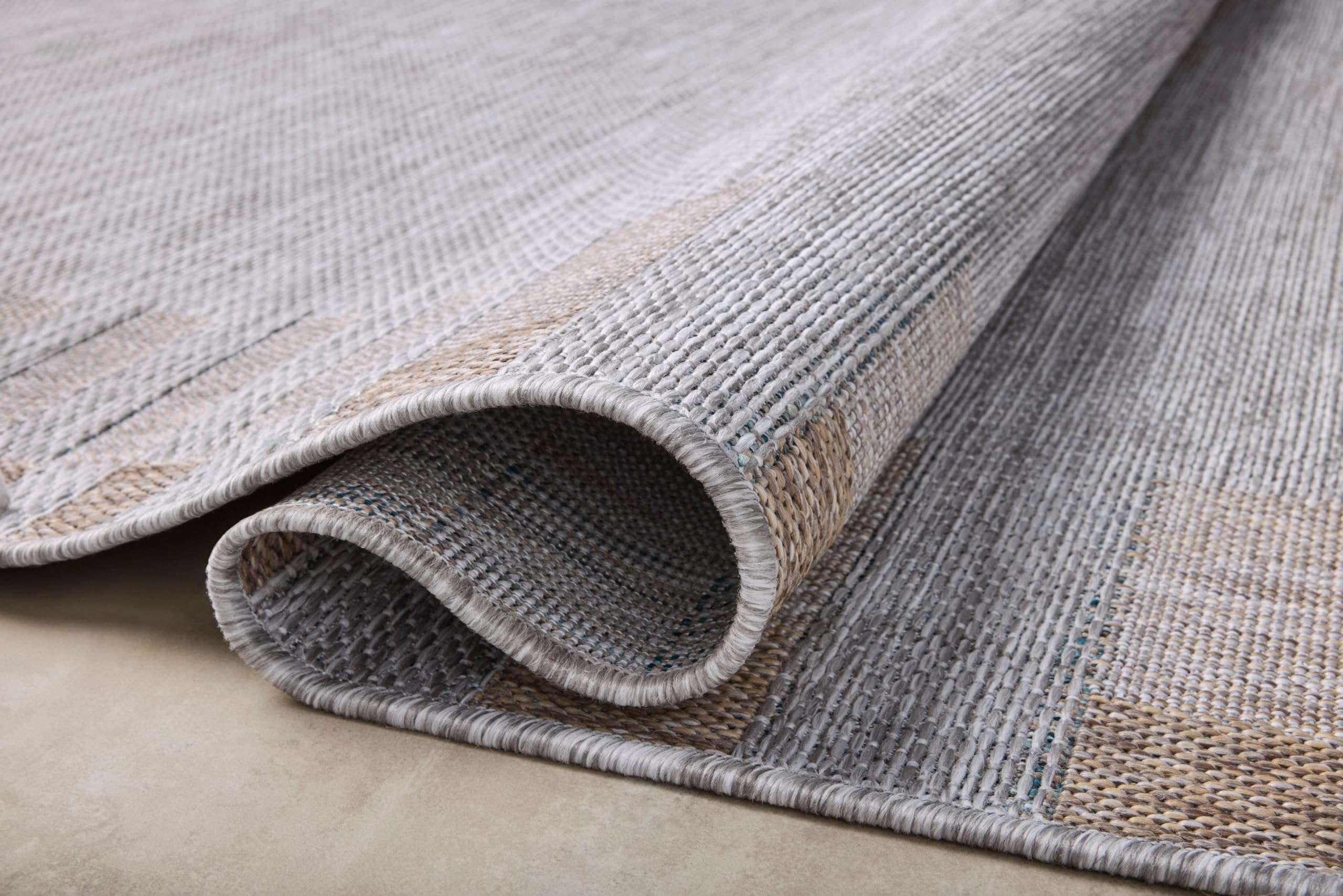 Loloi Amber Lewis Topanga Collection TOP-08 Silver/Natural 2'-3" x 3'-9" Indoor/Outdoor Area Rug 3