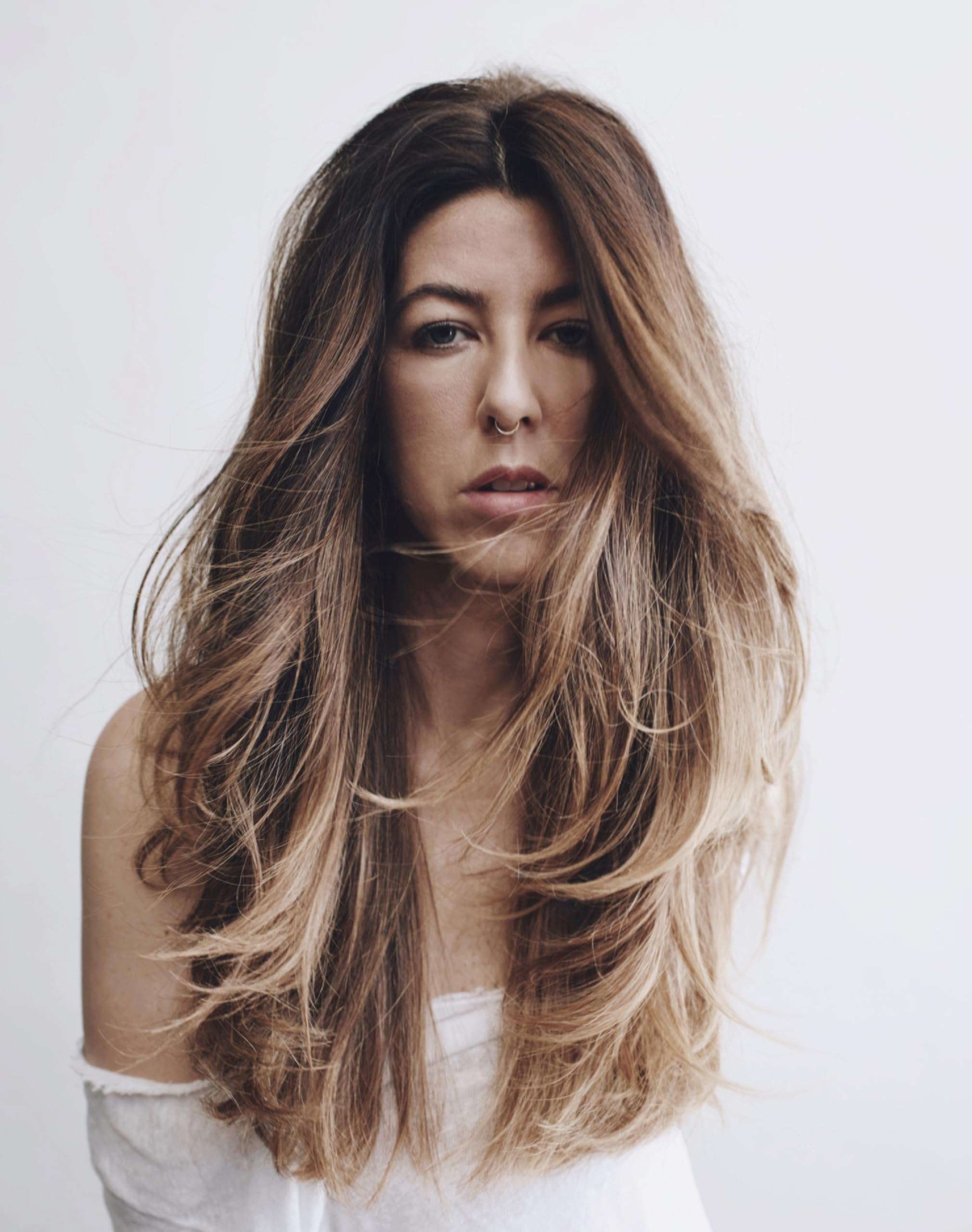 Kristin Ess Hair 8.45 fl. oz. Instant Lift Thickening Spray + Weightless Shine Leave In Conditioner Spray 5