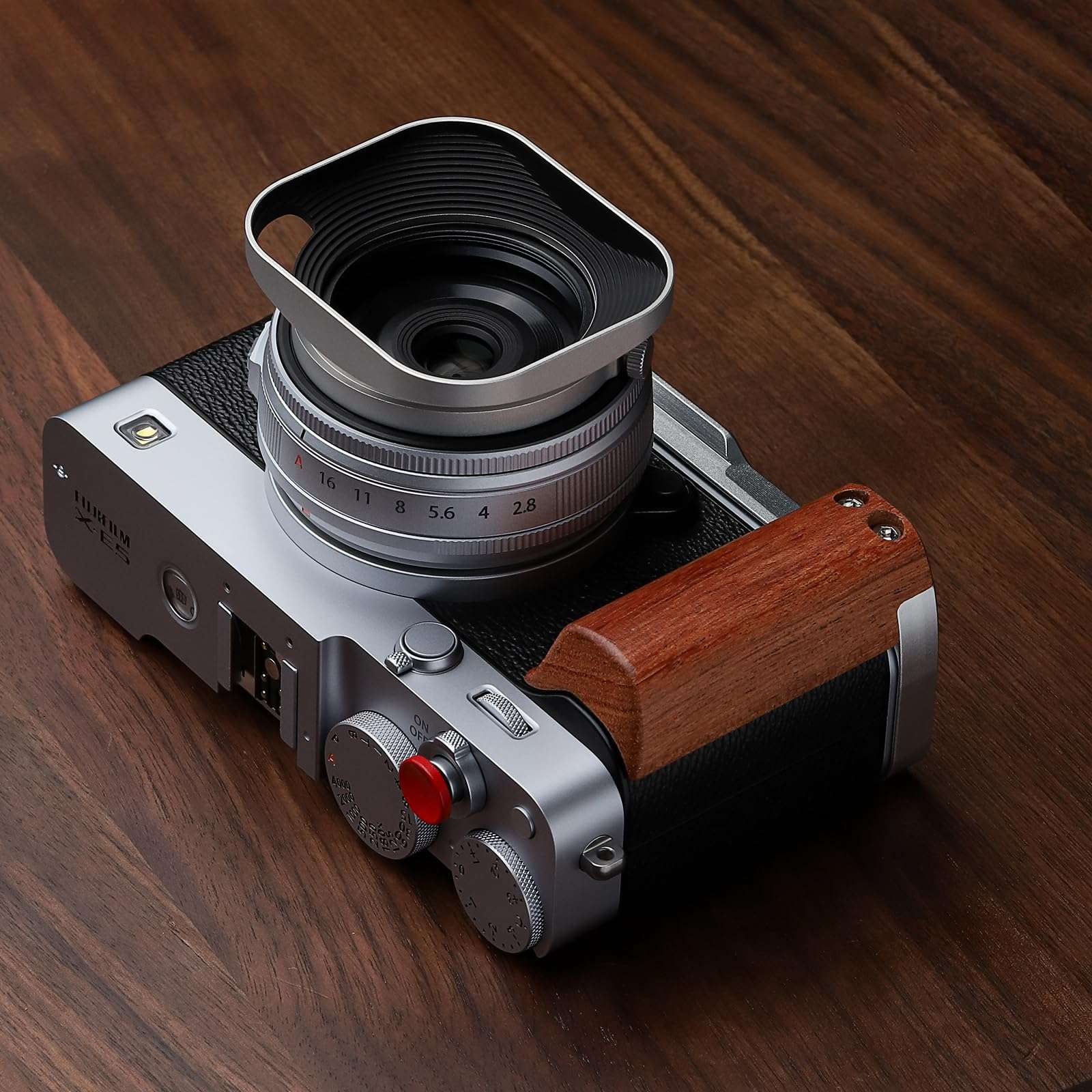 Haoge Metal Squaret Lens Hood for Fujifilm XE5 XF 23mm f2.8 Kit Fujinon XF27mmF2.8 R WR Lense Hood Silver with 39mm E39 Filter Thread,Screw-in Lens Hood with Hollow Out Designed 3