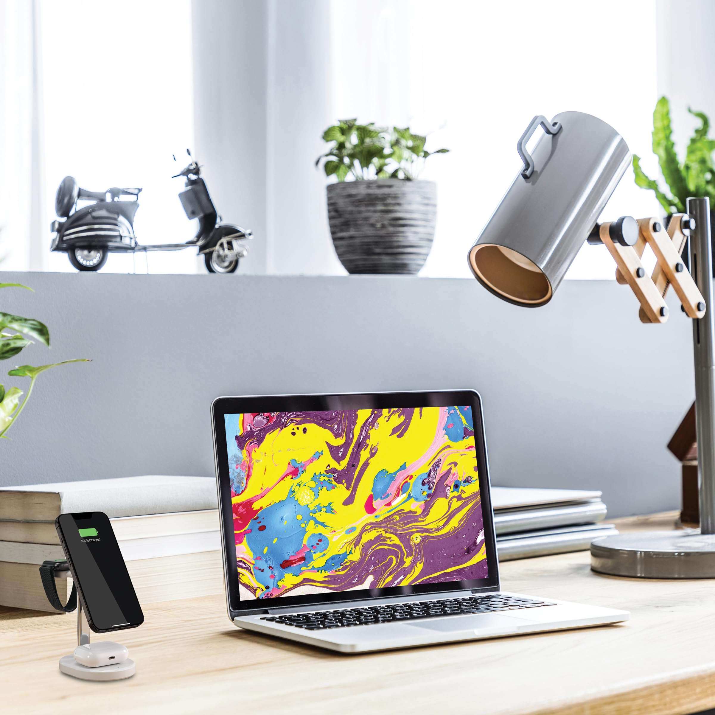 iLive Electronics 3-in-1 Wireless Charging Stand, IACQ295W 6