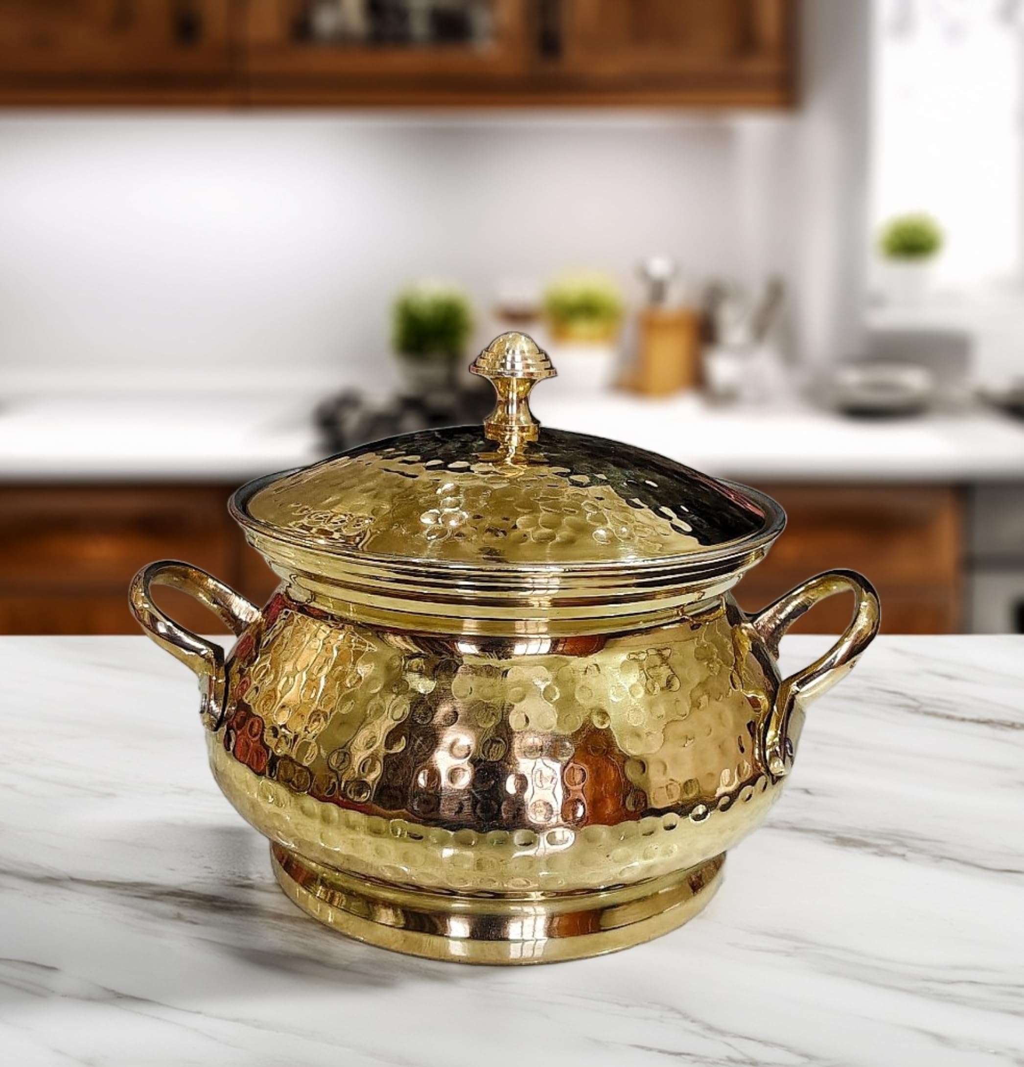 PITAL NAGRI ECRAFT Pure Brass Handi Serving with Lid 1.5 Litre Hammered Handi Pot with Serving -Resistant Handle Polished Non-Stick (Brass Pot 1.5 Litre) 5
