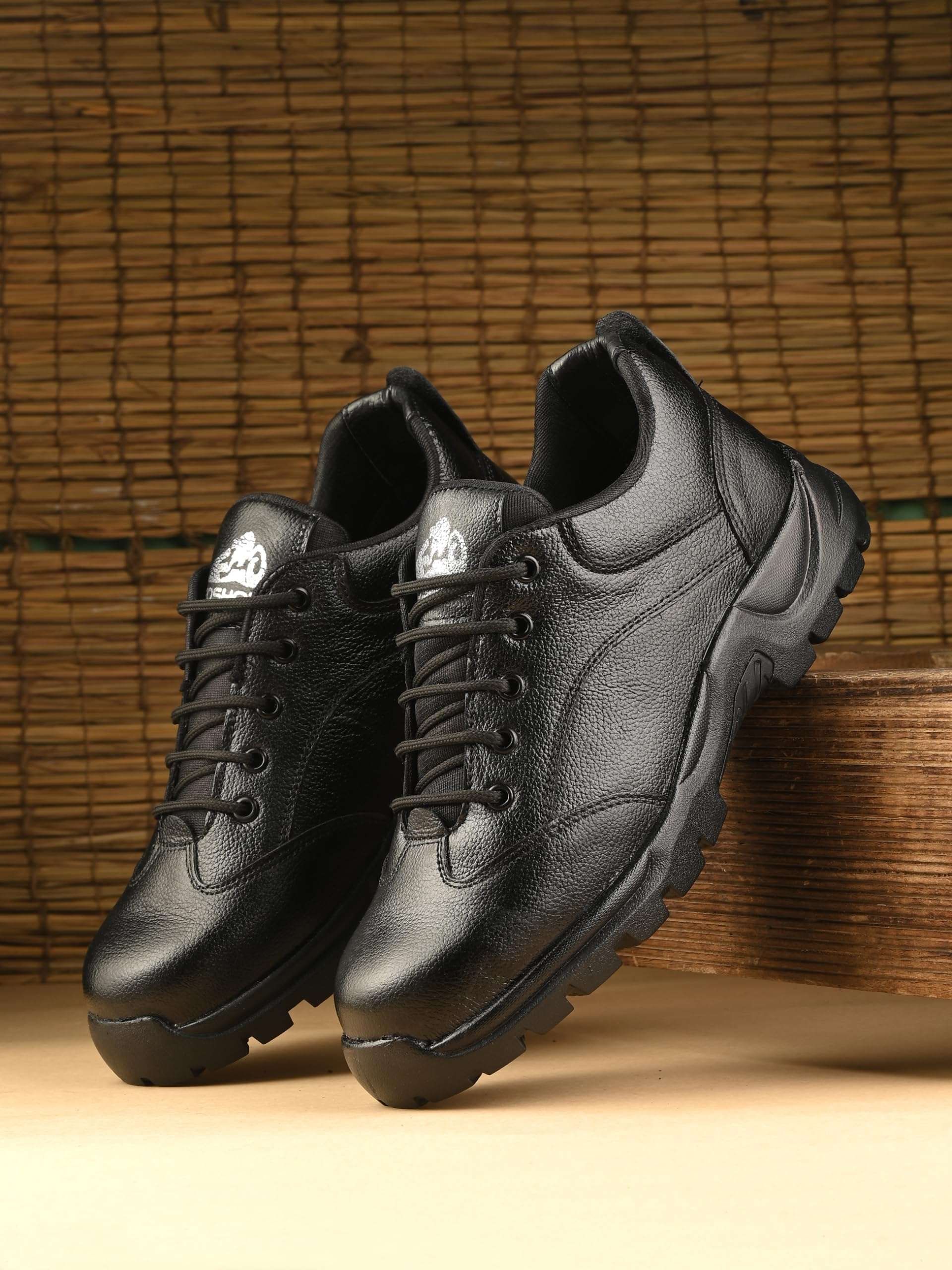 Leo Men's Industrial Safety Shoes Durable, Comfortable, Oil-Resistant Steel Toe Work Black 3